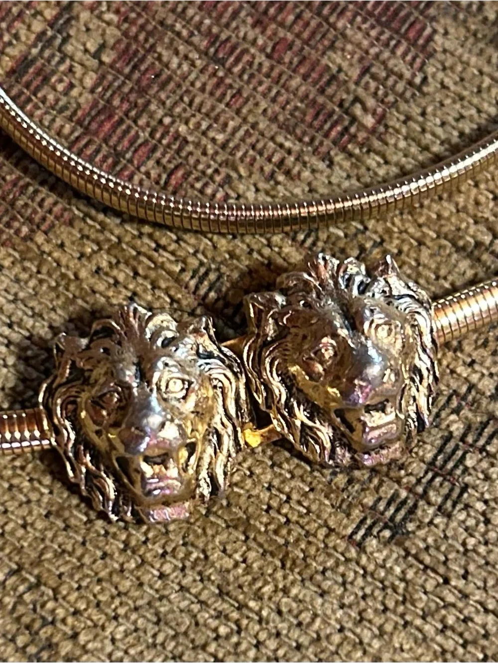 1970s or 1980s  vintage Stretchable gold Metal Belt with 2 lion Heads Buckles